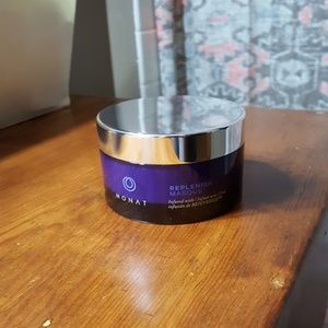 New Monat Replenish Masque